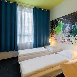 Zimmer mit zwei Einzelbetten